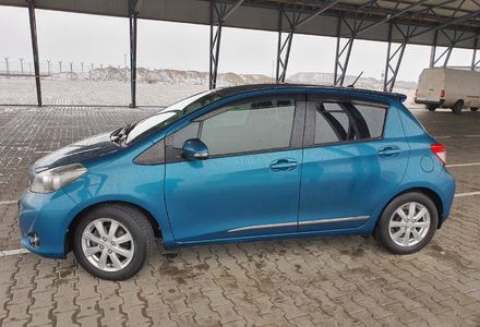 Продам Toyota Yaris 2012 года в Одессе