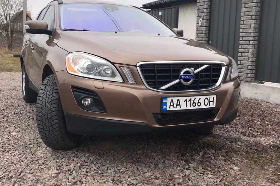 Продам Volvo XC60 2010 года в Киеве