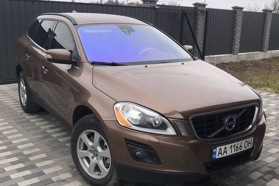 Продам Volvo XC60 2010 года в Киеве