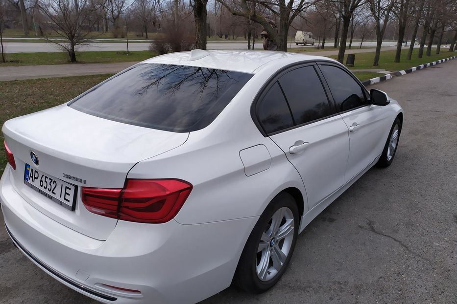 Продам BMW 328 328i 2016 года в Запорожье