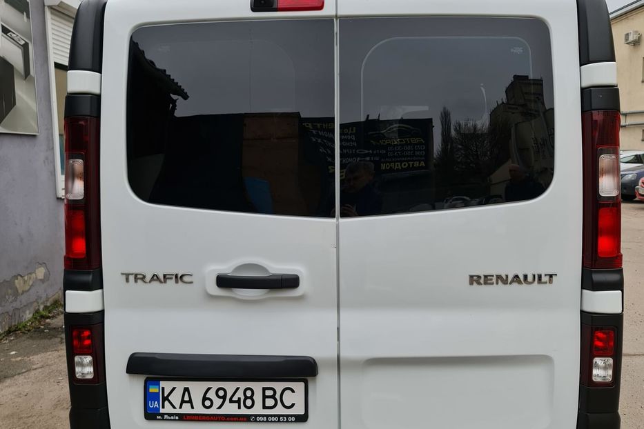 Продам Renault Trafic пасс. грузо-пассажирский 9 мест 2015 года в Киеве