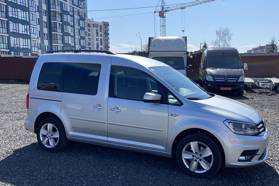 Продам Volkswagen Caddy пасс. 2017 года в Киеве