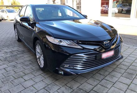 Продам Toyota Camry 2020 года в Киеве