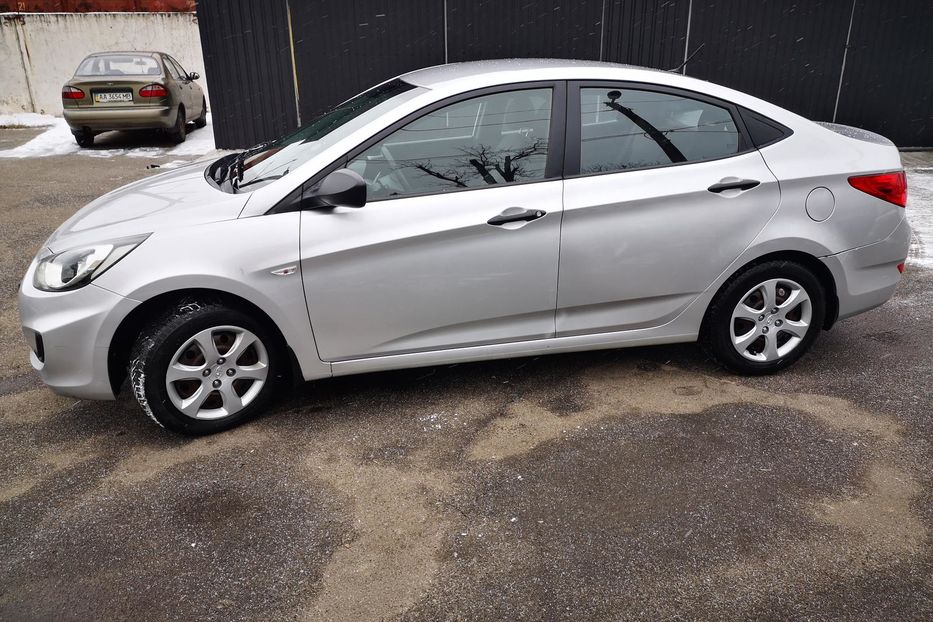 Продам Hyundai Accent  2011 года в Киеве