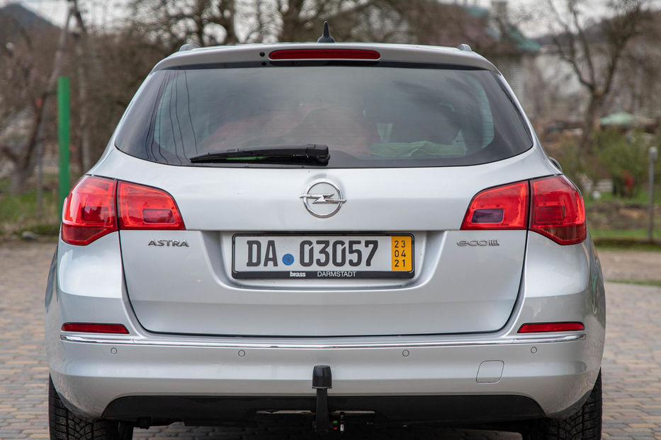 Продам Opel Astra J Sport Tourer 2014 года в г. Новояворовск, Львовская область