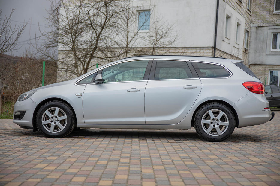 Продам Opel Astra J Sport Tourer 2014 года в г. Новояворовск, Львовская область