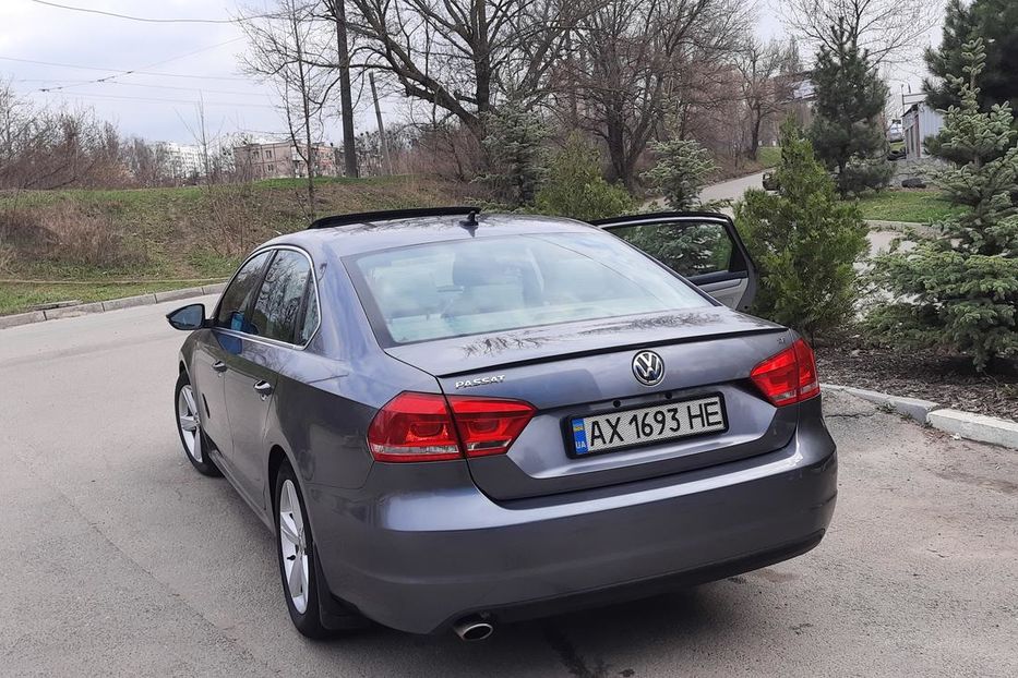 Продам Volkswagen Passat B7 SE 2012 года в Харькове