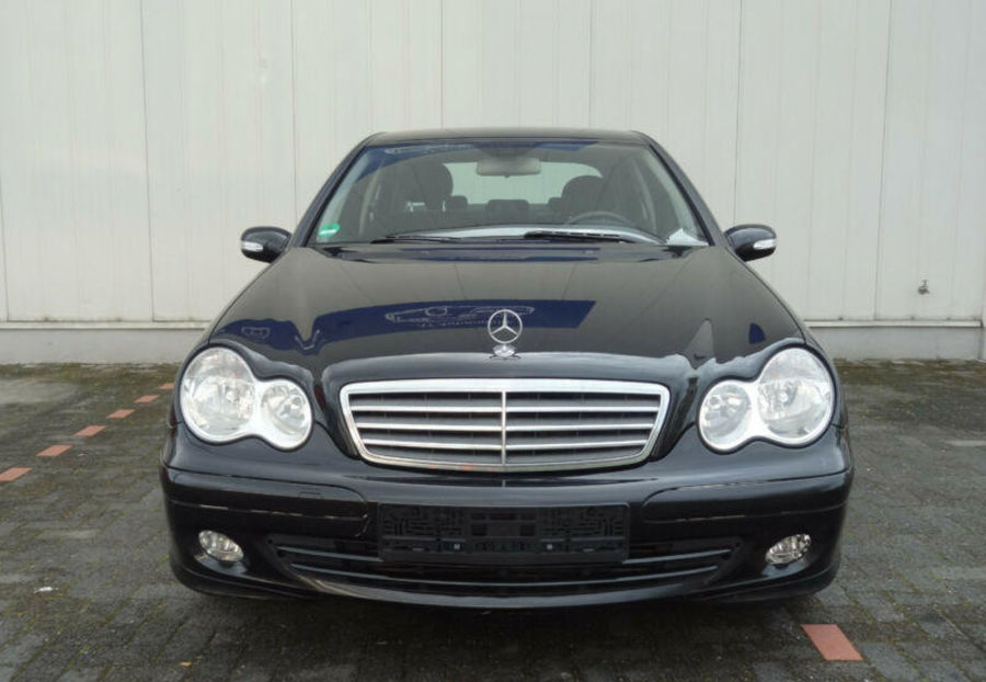 Продам Mercedes-Benz C-Class 2006 года в Черновцах