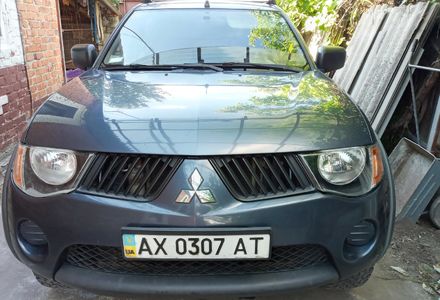 Продам Mitsubishi L 200 пикап 2008 года в Харькове