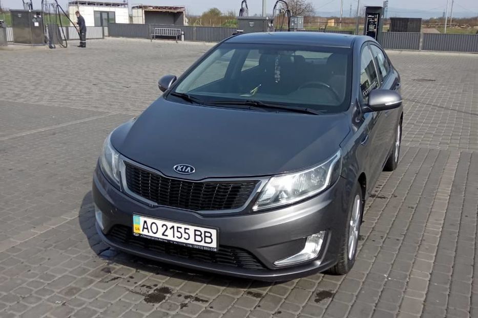 Продам Kia Rio 1.6 мкпп ТОР 2012 года в Ужгороде