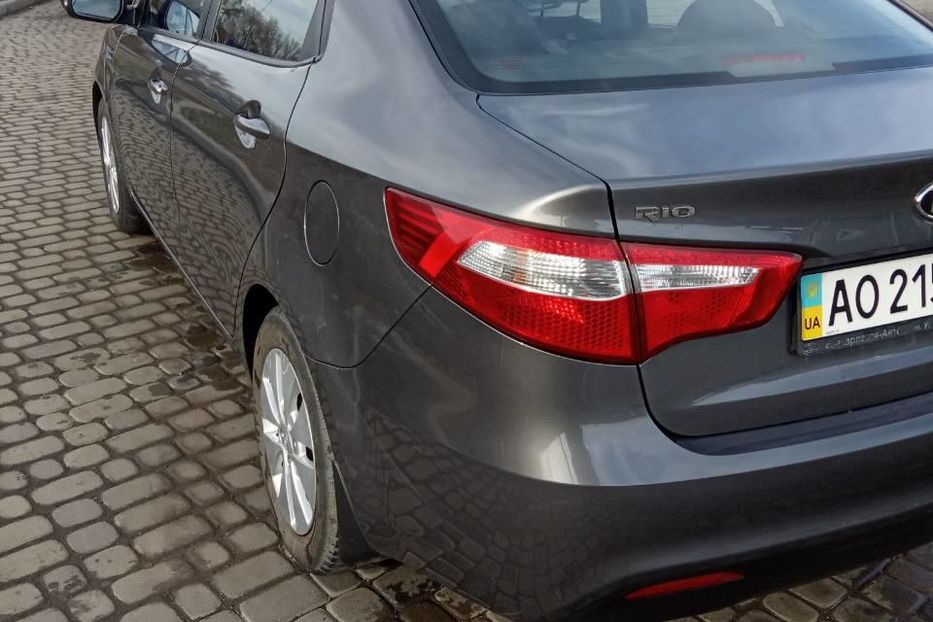 Продам Kia Rio 1.6 мкпп ТОР 2012 года в Ужгороде