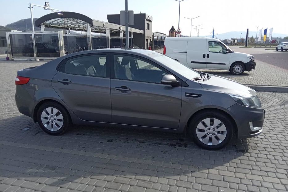 Продам Kia Rio 1.6 мкпп ТОР 2012 года в Ужгороде