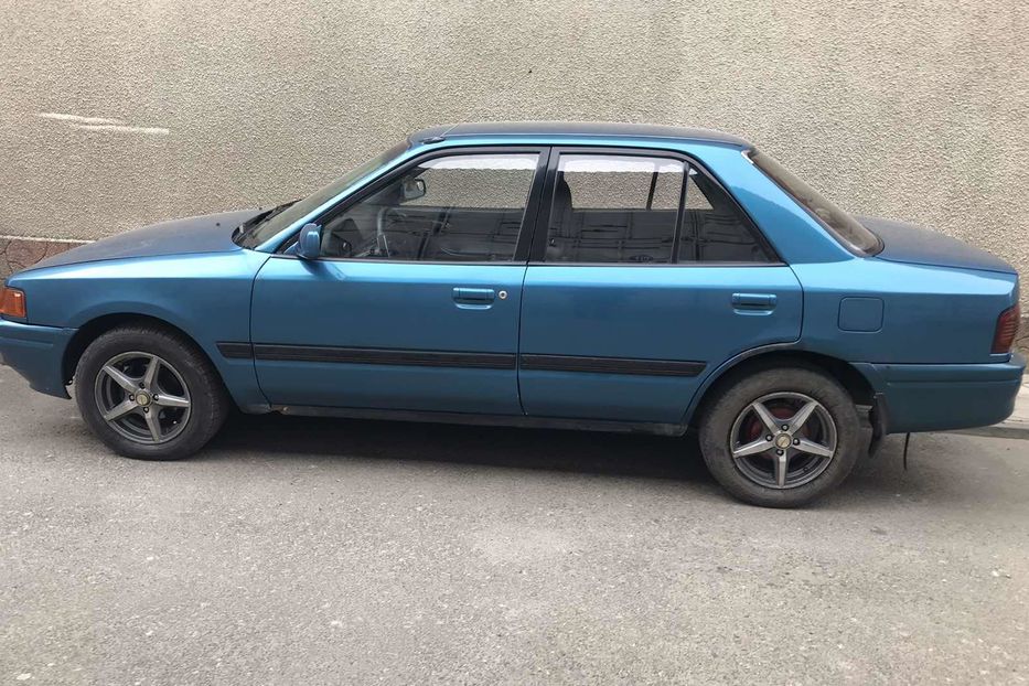 Продам Mazda 323 1993 года в Одессе