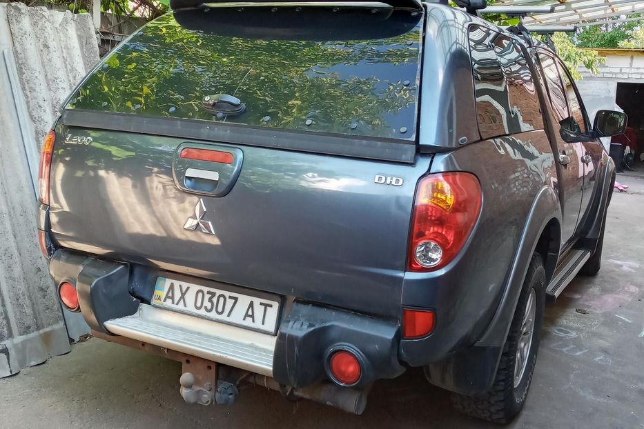 Продам Mitsubishi L 200 пикап 2008 года в Харькове