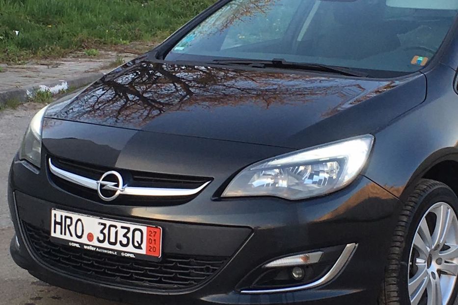 Продам Opel Astra J 2013 года в Львове