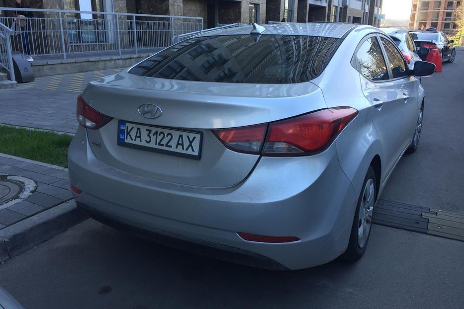 Продам Hyundai Elantra Se 2015 года в Киеве