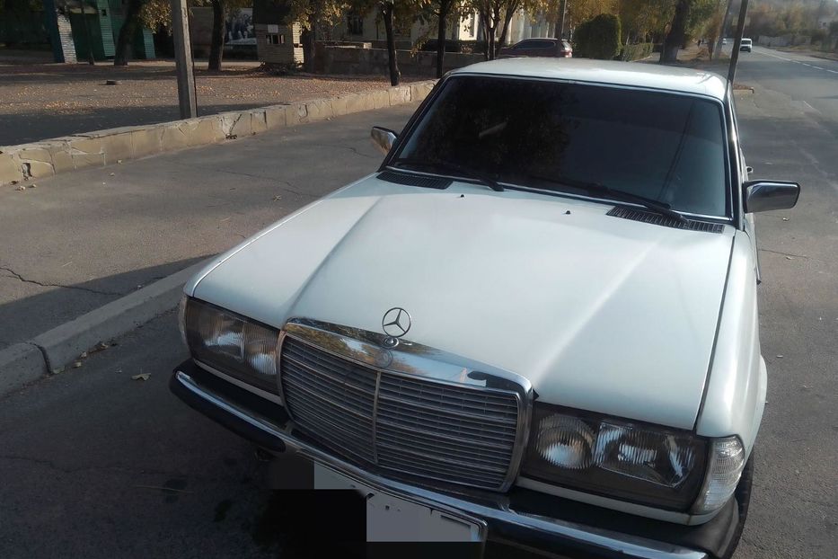 Продам Mercedes-Benz E-Class W123 1977 года в Донецке