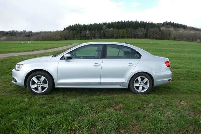 Продам Volkswagen Jetta 2012 года в г. Хотин, Черновицкая область