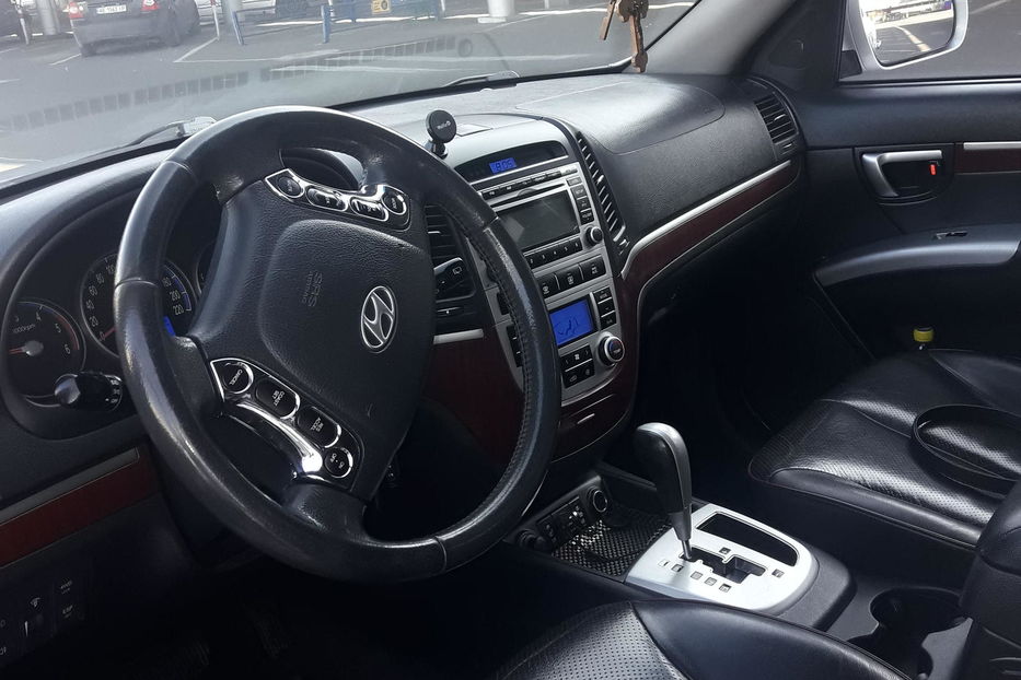 Продам Hyundai Santa FE 2010 года в Киеве