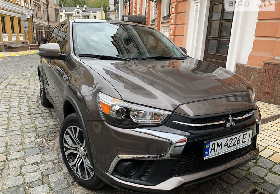 Продам Mitsubishi ASX Outlander Sport Se 2018 года в Киеве