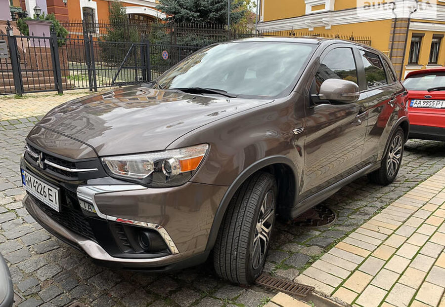 Продам Mitsubishi ASX Outlander Sport Se 2018 года в Киеве