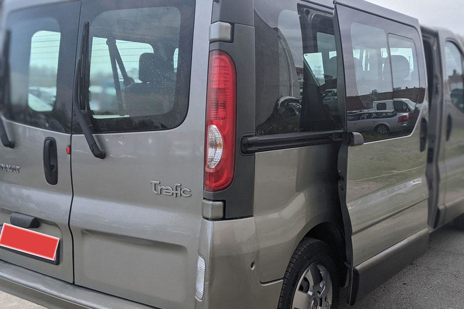 Продам Renault Trafic пасс. 2012 года в Ровно