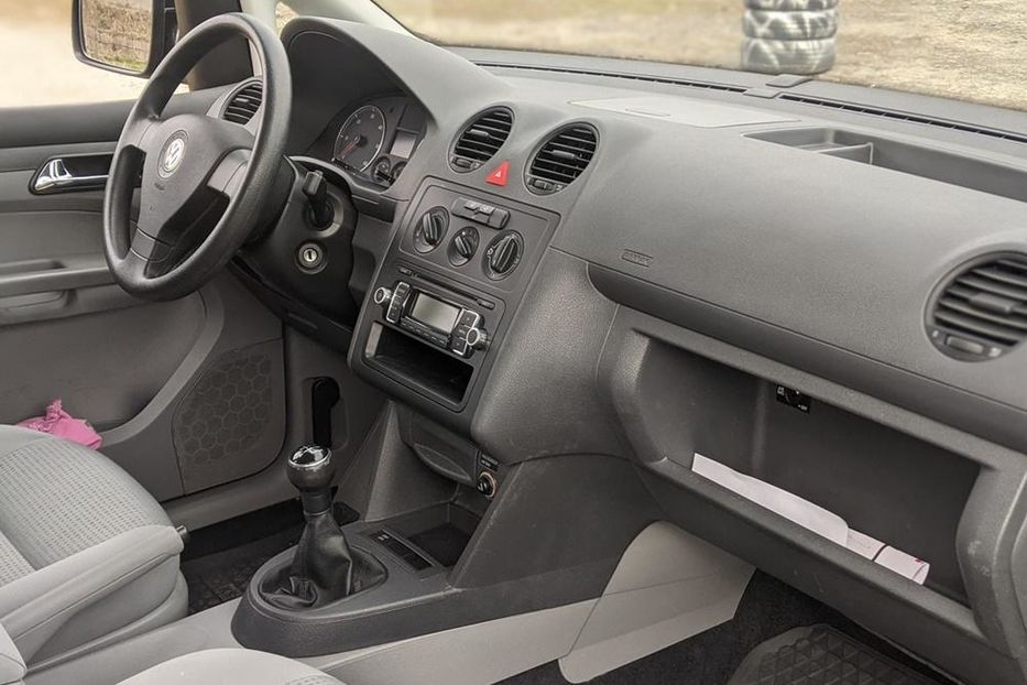 Продам Volkswagen Caddy пасс. Long 2011 года в Ровно