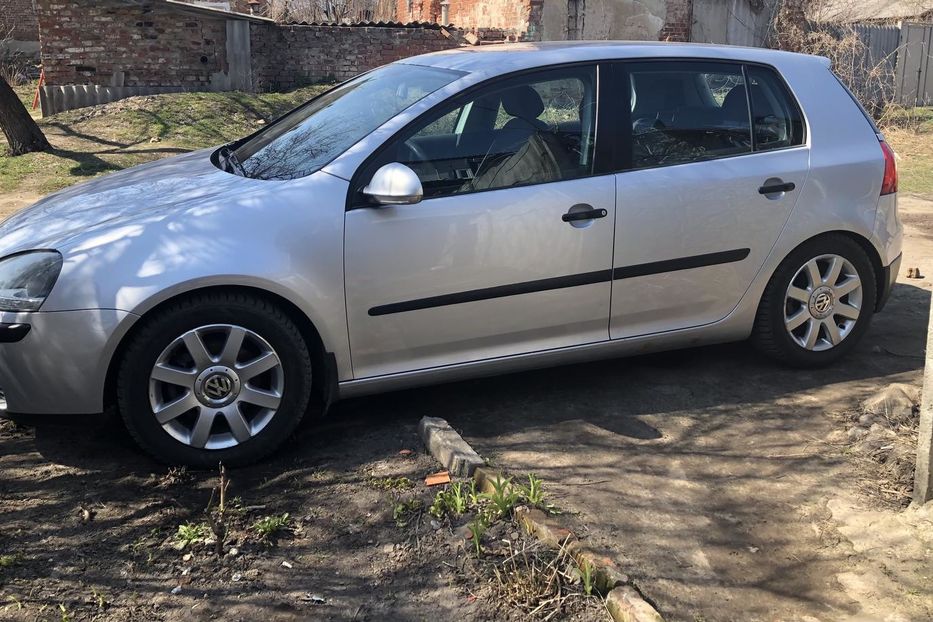 Продам Volkswagen Golf V 2003 года в Харькове