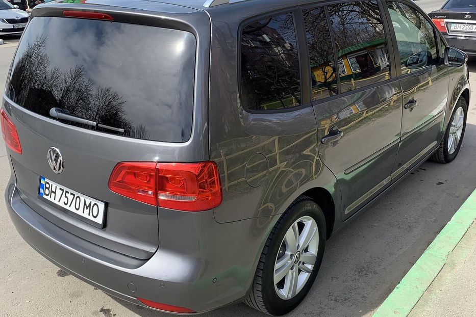 Продам Volkswagen Touran 2012 года в Одессе