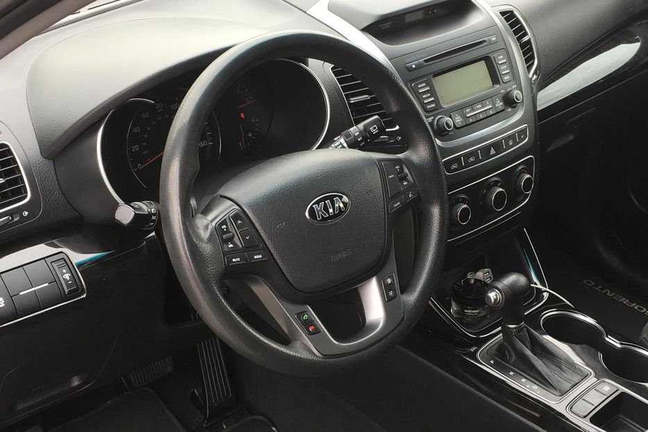 Продам Kia Sorento 2014 года в Киеве