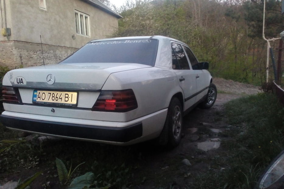 Продам Mercedes-Benz 200 W 124 1986 года в г. Иршава, Закарпатская область