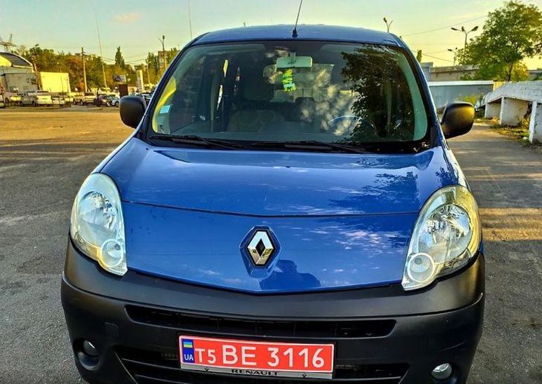 Продам Renault Kangoo пасс. 2009 года в г. Семеновка, Полтавская область