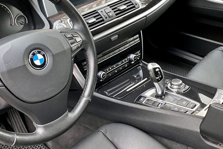 Продам BMW 5 Series GT 535 2013 года в Одессе