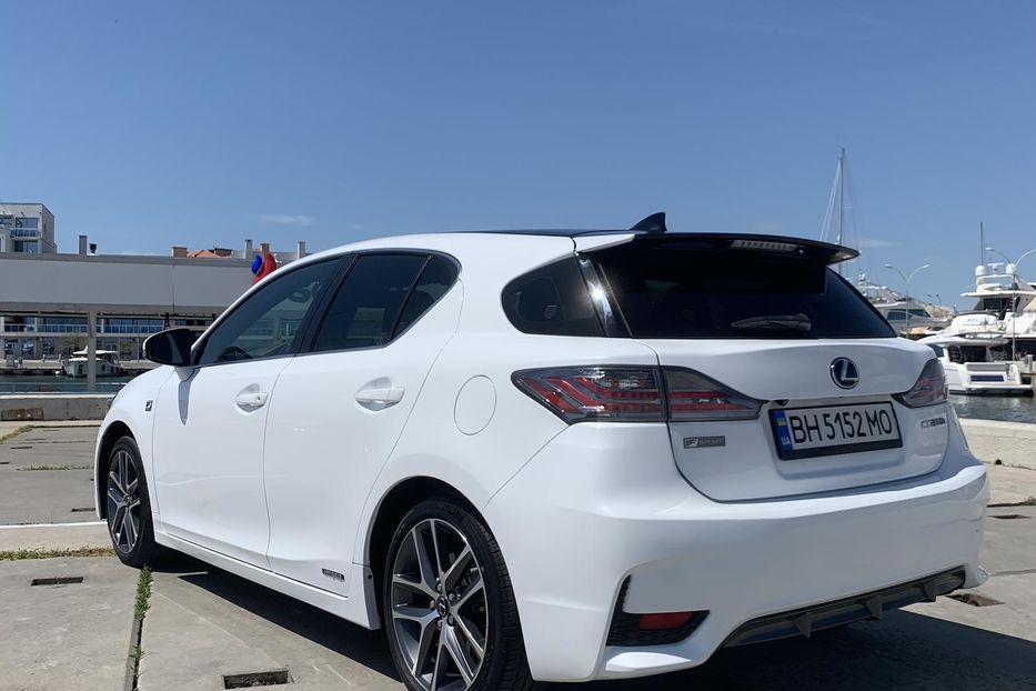 Продам Lexus CT F sport 2017 года в Одессе