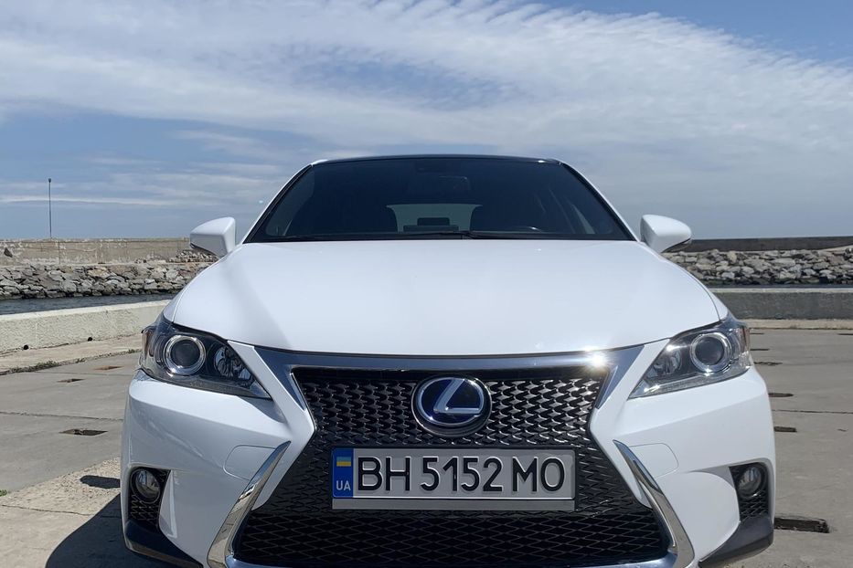 Продам Lexus CT F sport 2017 года в Одессе