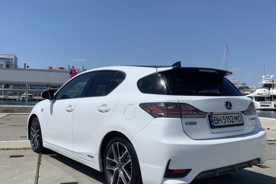 Продам Lexus CT F sport 2017 года в Одессе