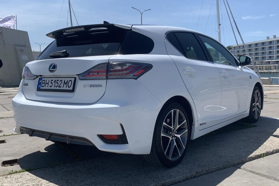 Продам Lexus CT F sport 2017 года в Одессе