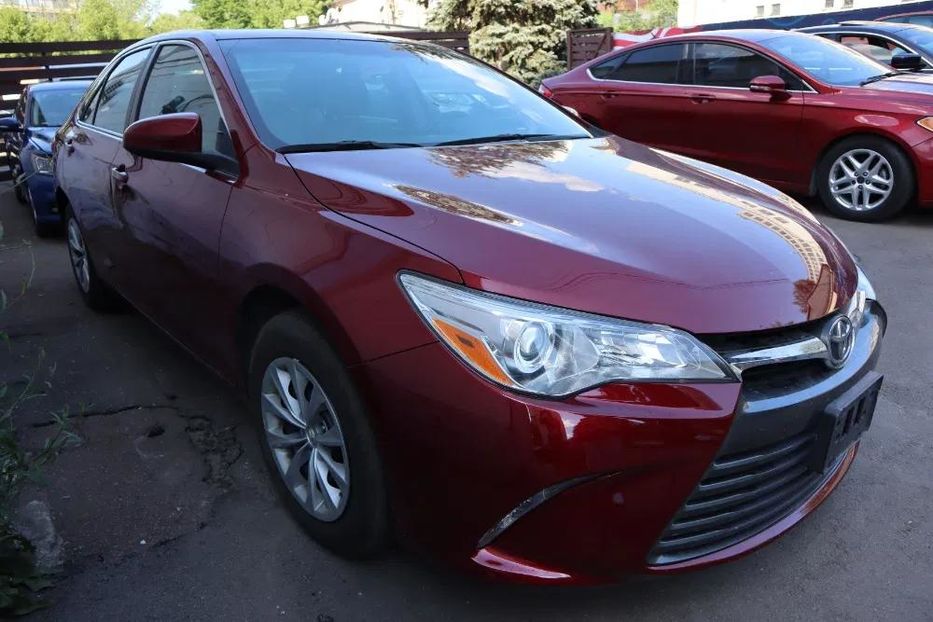 Продам Toyota Camry 2016 года в Киеве