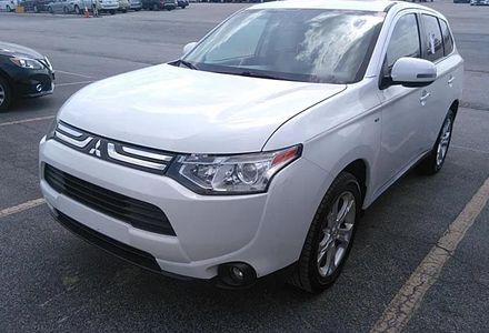 Продам Mitsubishi Outlander 2014 года в Киеве