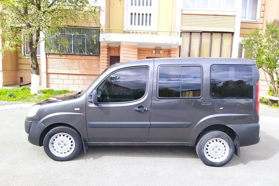 Продам Fiat Doblo пасс. 2012 года в г. Обухов, Киевская область