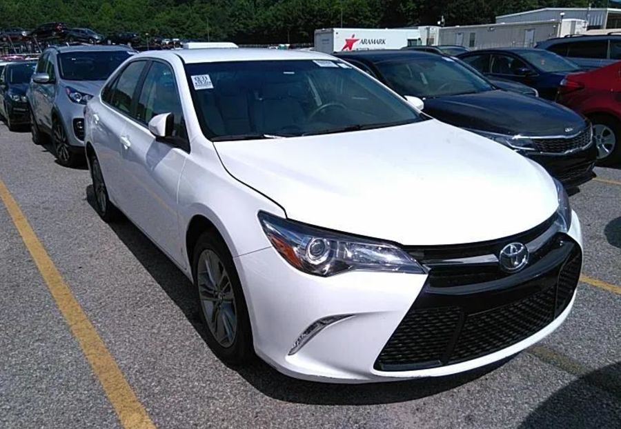 Продам Toyota Camry 2017 года в Киеве