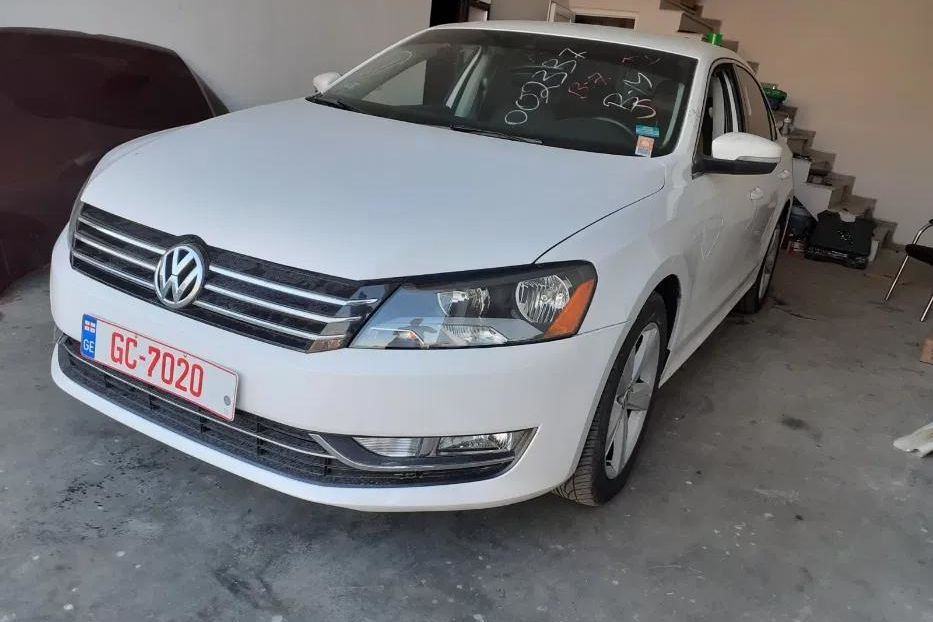 Продам Volkswagen Passat B7 2012 года в Киеве