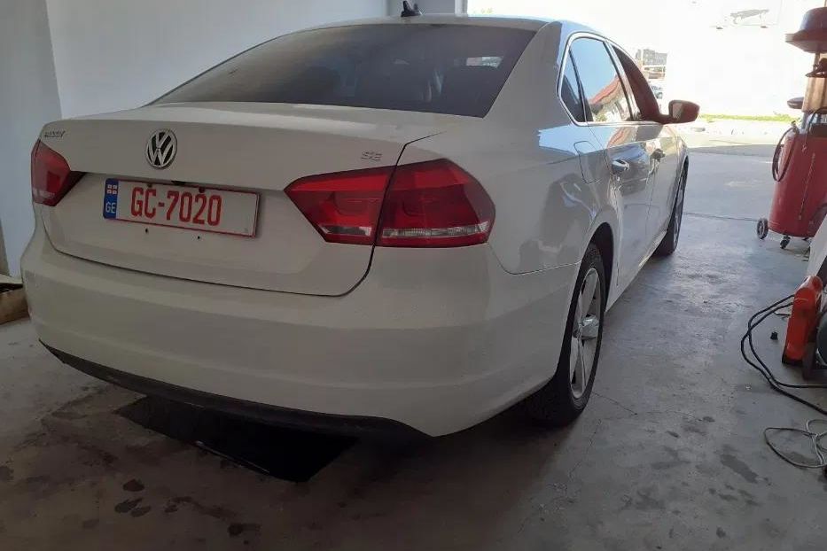 Продам Volkswagen Passat B7 2012 года в Киеве