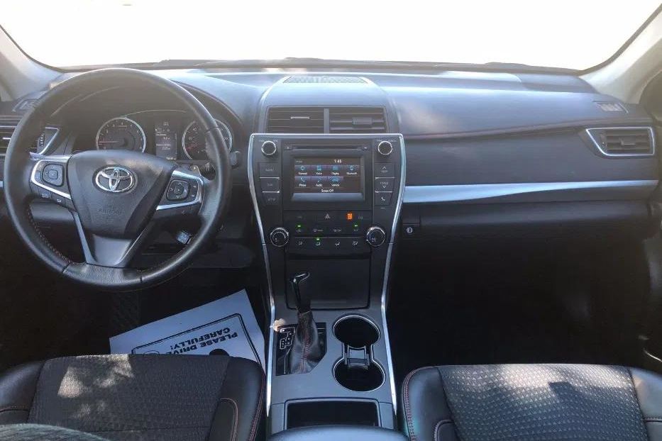 Продам Toyota Camry 2015 года в Киеве
