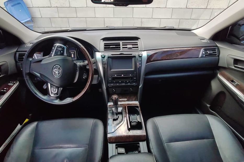 Продам Toyota Camry 2015 года в Киеве