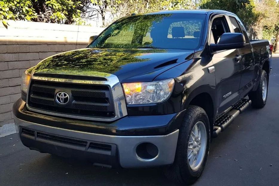 Продам Toyota Tundra 2010 года в Киеве