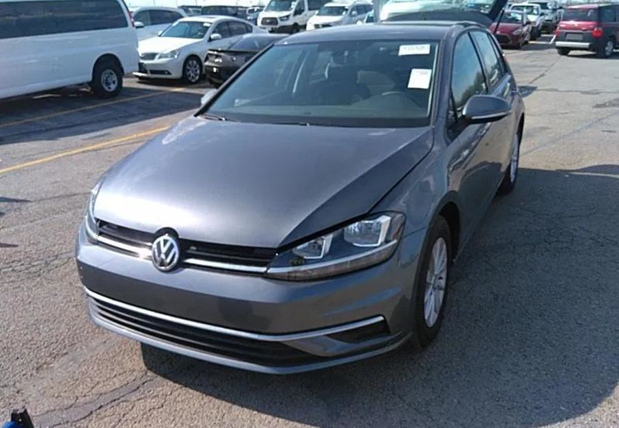 Продам Volkswagen Golf VII 2019 года в Киеве