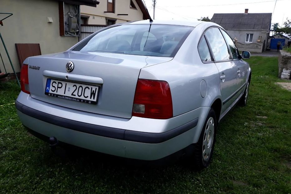 Продам Volkswagen Passat B5 16 1999 года в Киеве