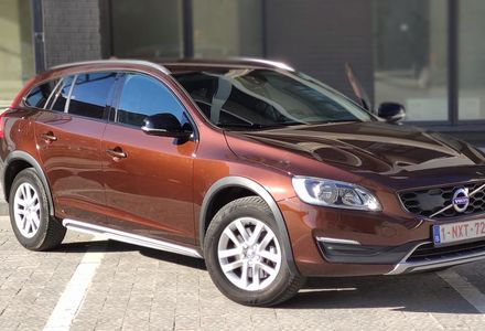 Продам Volvo V60 СROSS COUNTRY 2016 года в Львове