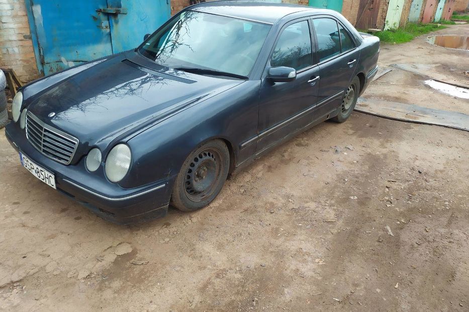 Продам Mercedes-Benz E-Class W210 е 270 1999 года в г. Кривой Рог, Днепропетровская область